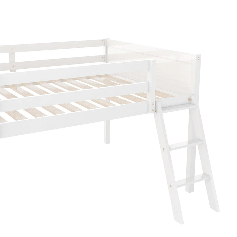 Cama tipo loft baja de madera de tamaño completo con escalera