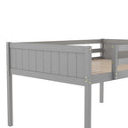 Cama tipo loft baja de madera de tamaño completo con escalera